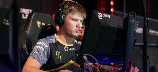 英雄联盟前职业选手无状态Cool发庆祝六一微博，疑似暗讽UZI，被粉丝怒喷