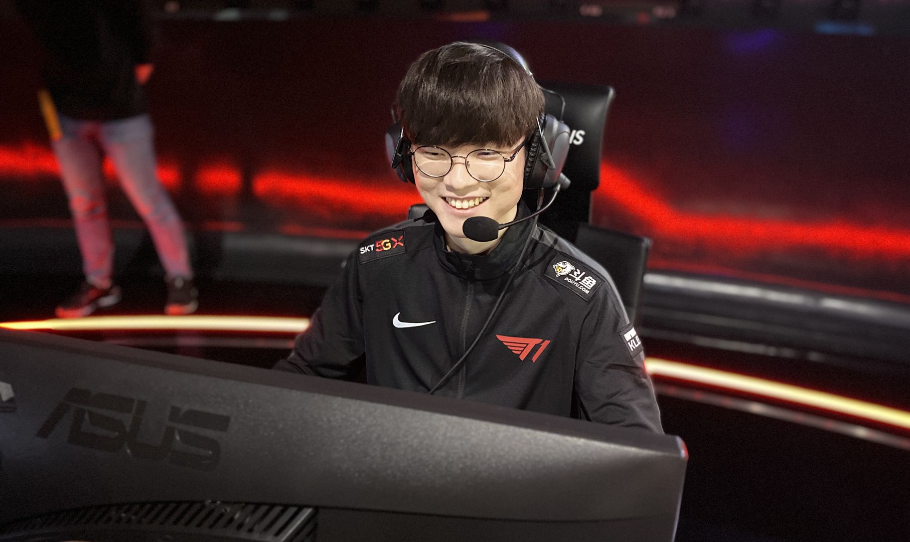 EPL S20 小组赛：找回状态 Mouz 2-0击败FNC